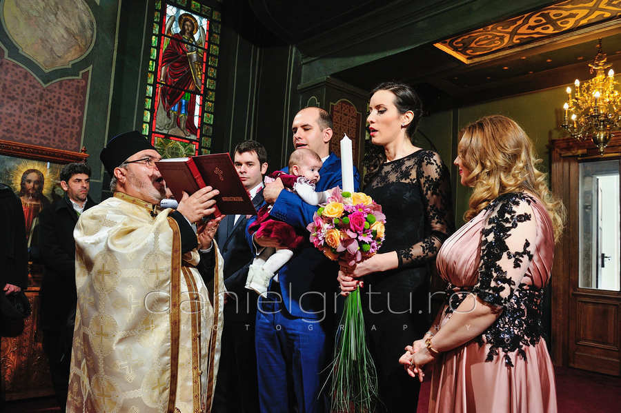 Foto botez Bucuresti | Maria Emma | Crown Cismigiu