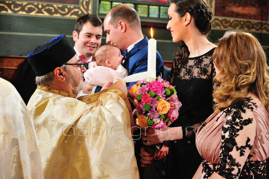 Foto botez Bucuresti | Maria Emma | Crown Cismigiu
