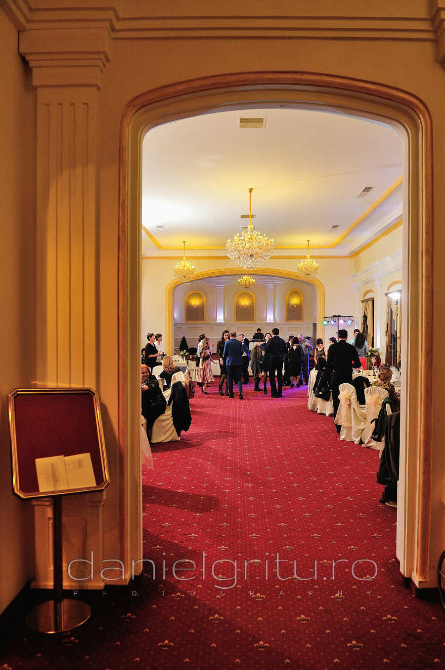 Foto botez Bucuresti | Maria Emma | Crown Cismigiu